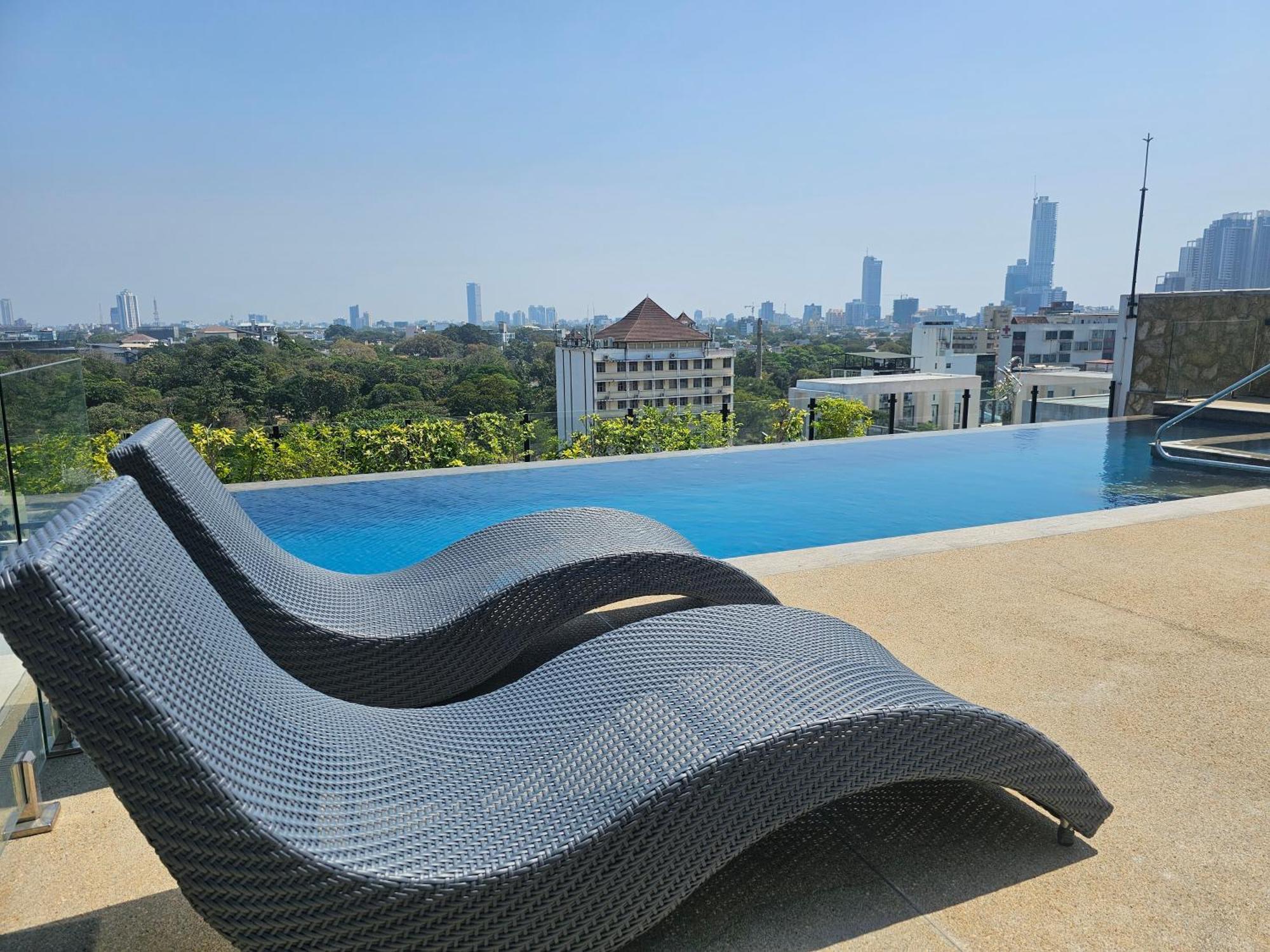 Апарт отель Vaux Park Street - A Collection Of 8 Luxury Lofts Коломбо Экстерьер фото