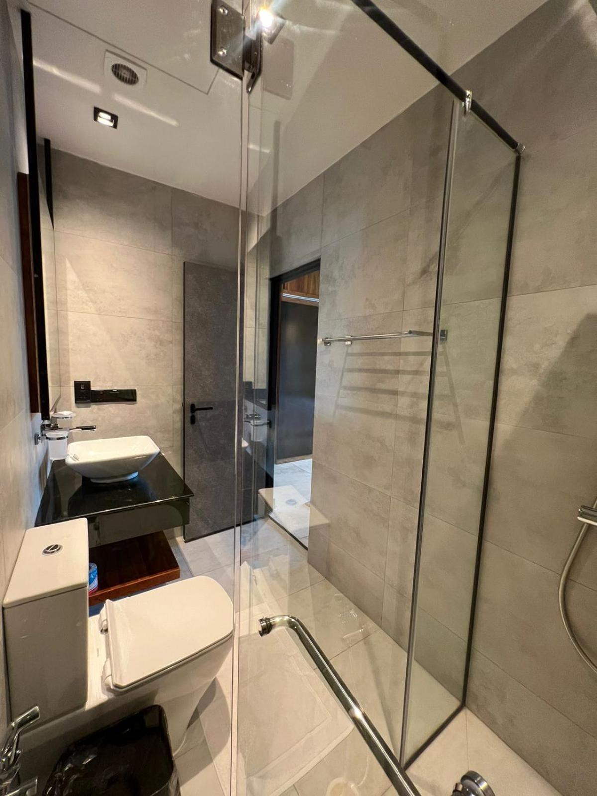 Апарт отель Vaux Park Street - A Collection Of 8 Luxury Lofts Коломбо Экстерьер фото